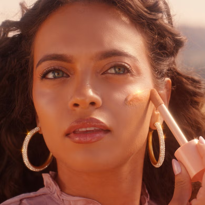 ELF - HALO GLOW LIQUID FILTER