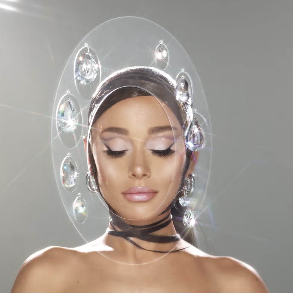 R.E.M. BEAUTY - ON YOUR COLLAR MATTE LIPSTICK