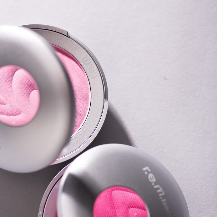 R.E.M. BEAUTY - HYPERNOVA SATIN MATTE BLUSH