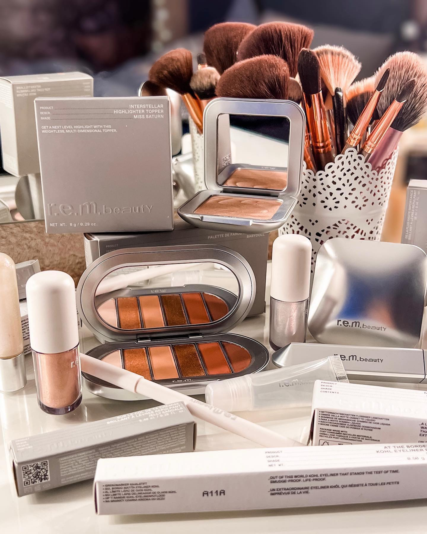 R.E.M. BEAUTY - PRACTICALLY PERMANENT LIP STAIN MARKER