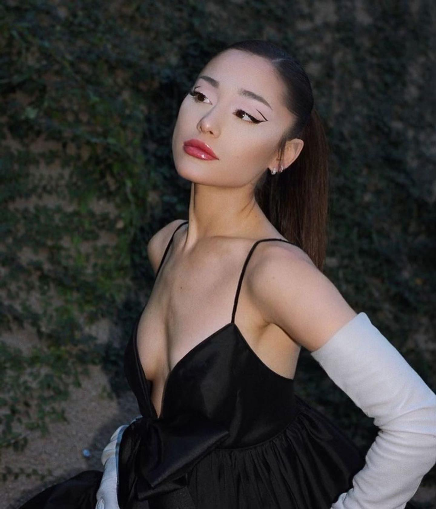 R.E.M. BEAUTY - AT THE BORDERLINE KOHL EYELINER PENCIL