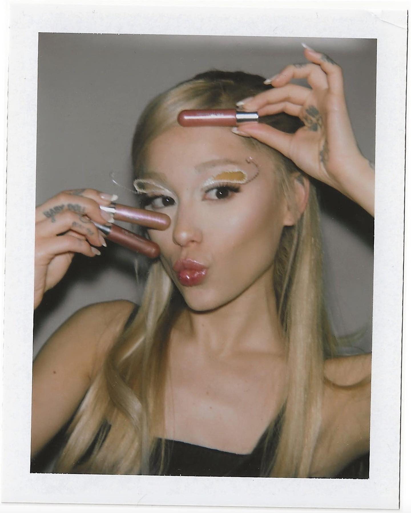 R.E.M. BEAUTY - ON YOUR COLLAR LIQUID LIPSTICK