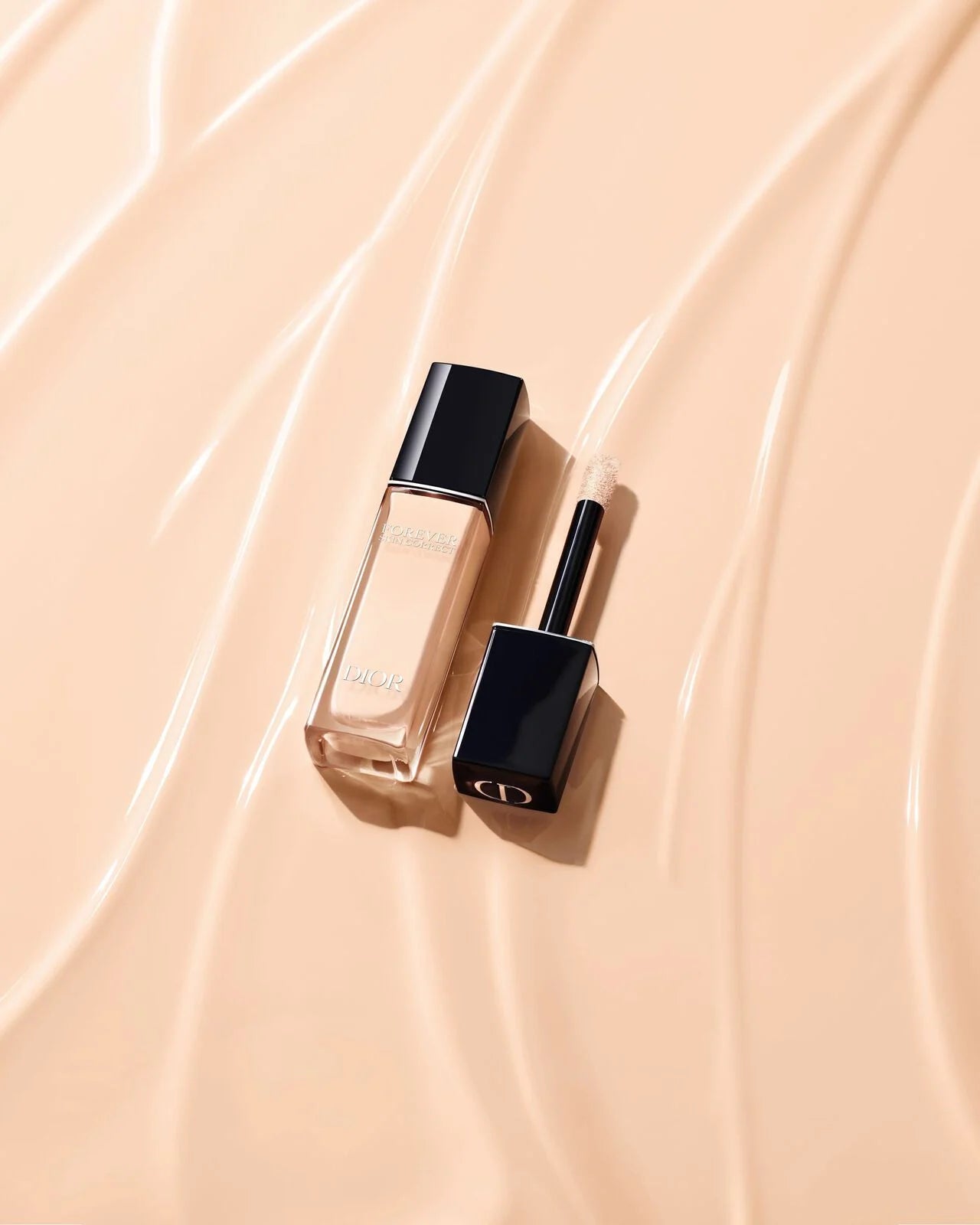 CHRISTIAN DIOR - FOREVER SKIN CORRECTOR