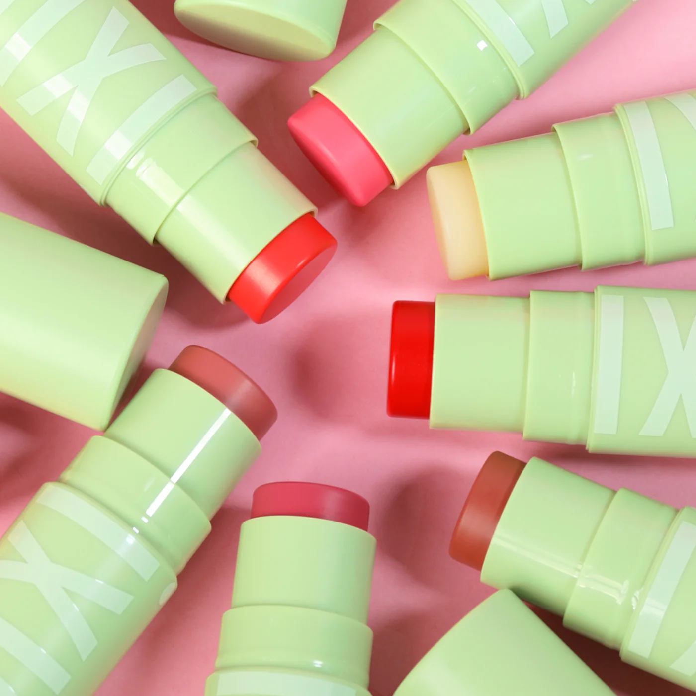 PIXI - +HYDRA LIPTREAT TINTED LIP BALM