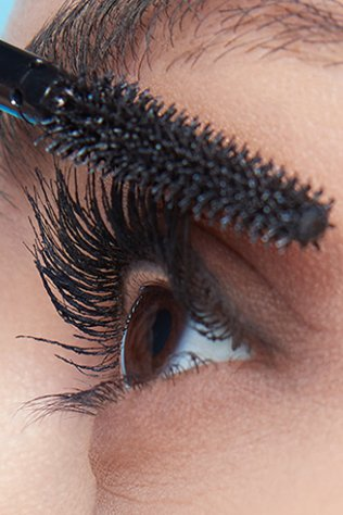 MAYBELLINE - LASH SENSATIONAL SKY HIGH