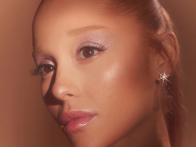 R.E.M. BEAUTY - STARLET LUSTROUS LIQUID EYESHADOW