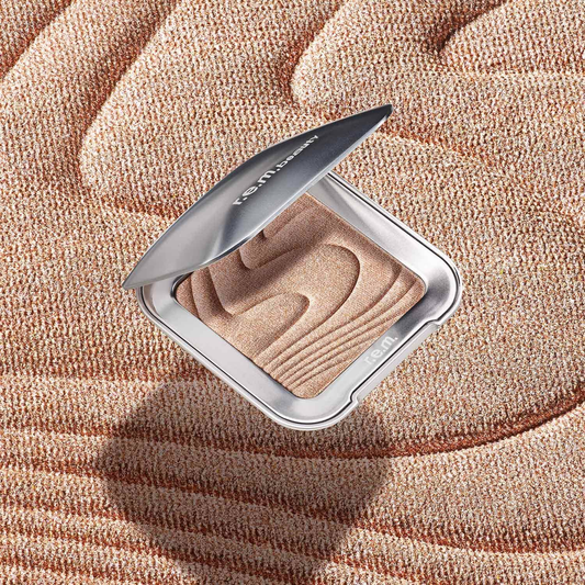 R.E.M. BEAUTY - INTERSTELLAR HIGHLIGHTER TOPPER