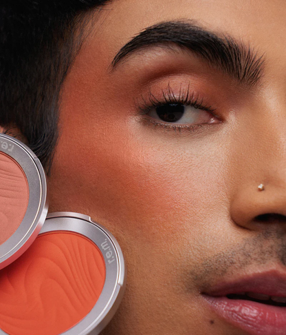 R.E.M. BEAUTY - HYPERNOVA SATIN MATTE BLUSH