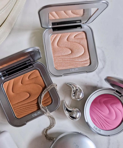 R.E.M. BEAUTY - HYPERNOVA SATIN MATTE BLUSH