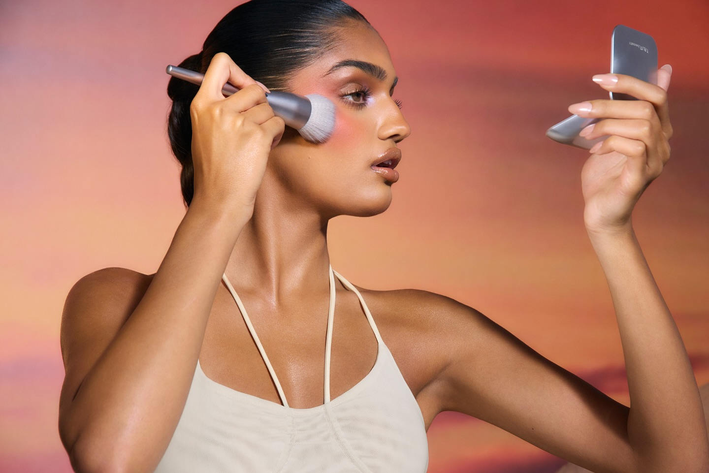 R.E.M. BEAUTY - INTERSTELLAR HIGHLIGHTER TOPPER