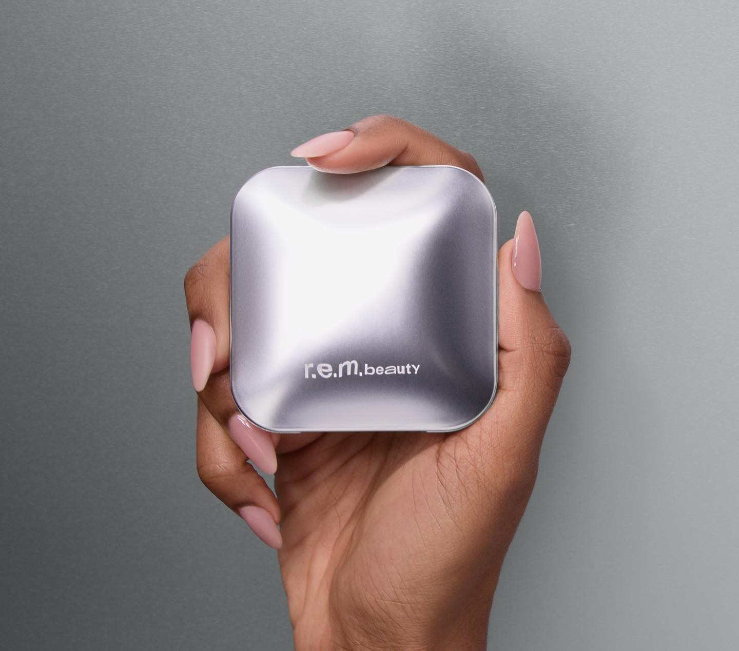 R.E.M. BEAUTY - INTERSTELLAR HIGHLIGHTER TOPPER