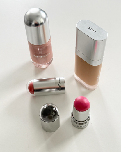 R.E.M. BEAUTY - SWEETENER FOUNDATION