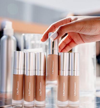 R.E.M. BEAUTY - SWEETENER FOUNDATION