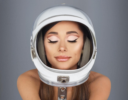 R.E.M. BEAUTY - AT THE BORDERLINE KOHL EYELINER PENCIL