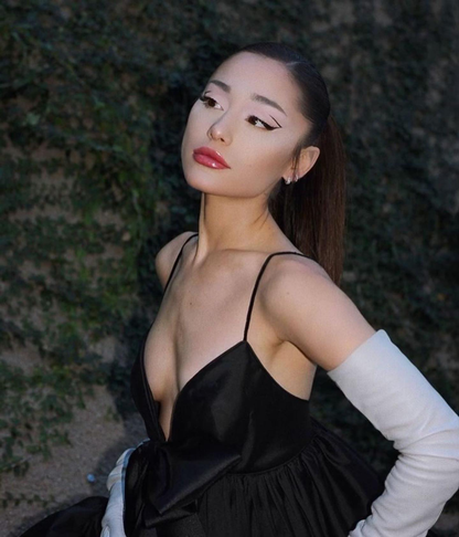 R.E.M. BEAUTY - AT THE BORDERLINE KOHL EYELINER PENCIL