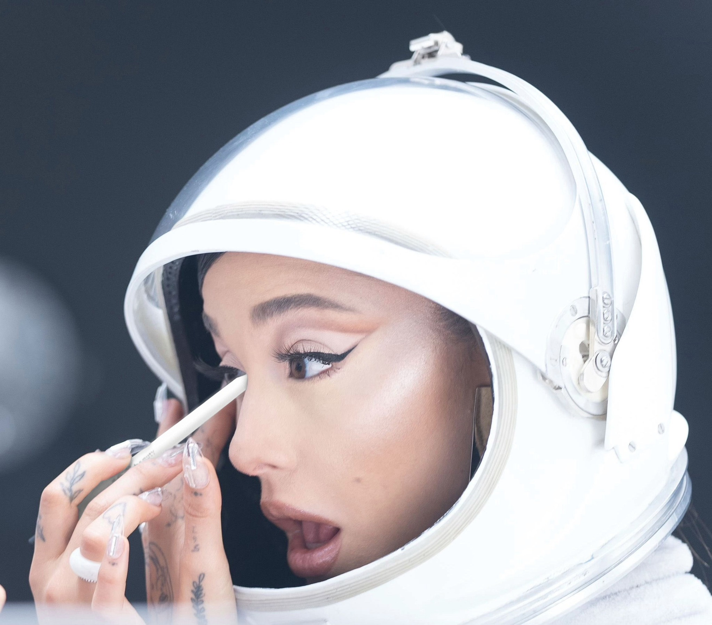 R.E.M. BEAUTY - AT THE BORDERLINE KOHL EYELINER PENCIL