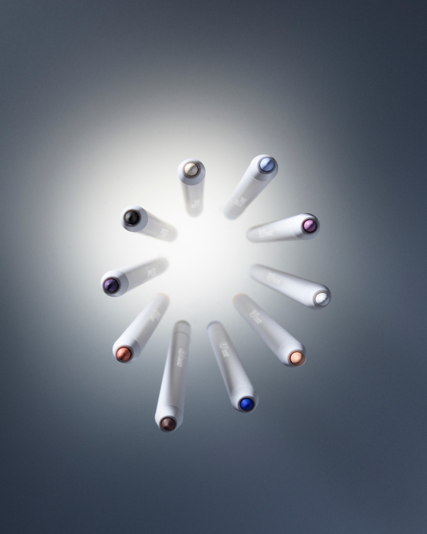 R.E.M. BEAUTY - AT THE BORDERLINE KOHL EYELINER PENCIL