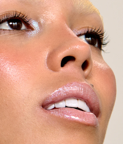 R.E.M. BEAUTY - ON YOUR COLLAR PLUMPING LIP GLOSS