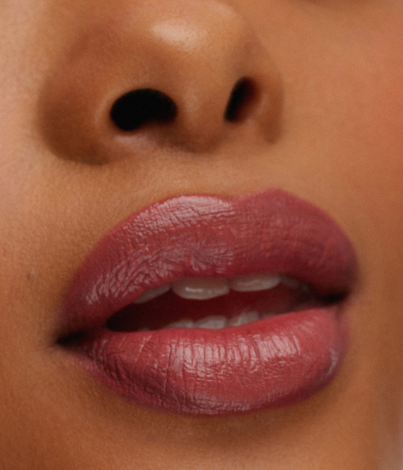 R.E.M. BEAUTY - AT THE BORDERLINE LIP LINER PENCIL