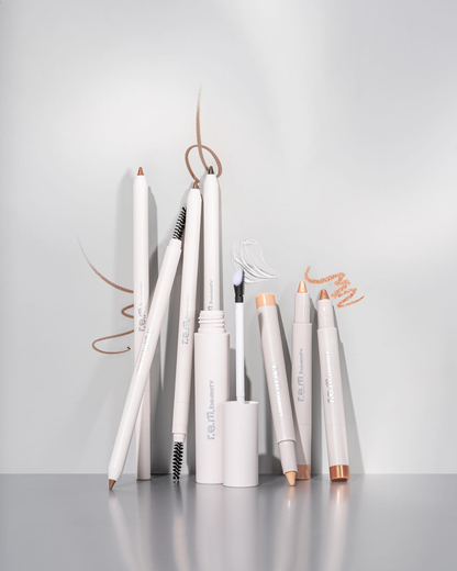 R.E.M. BEAUTY - AT THE BORDERLINE LIP LINER PENCIL